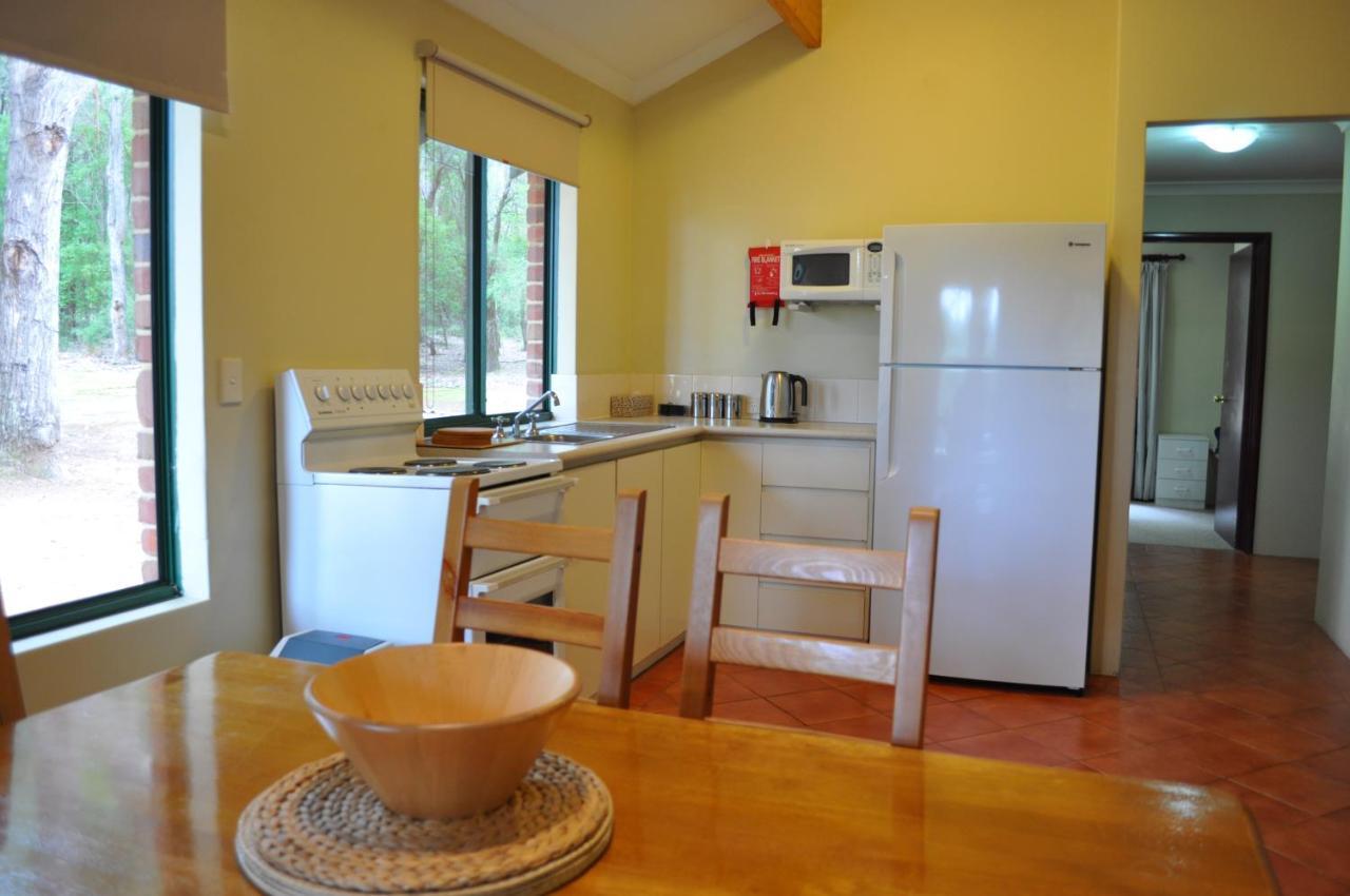 Karri Valley Chalets Pemberton Buitenkant foto